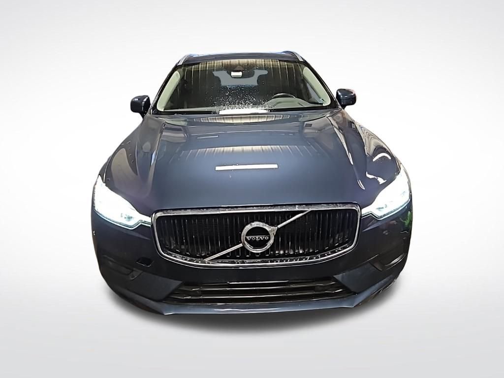 Used 2020 Volvo XC60 T5 Momentum image 2