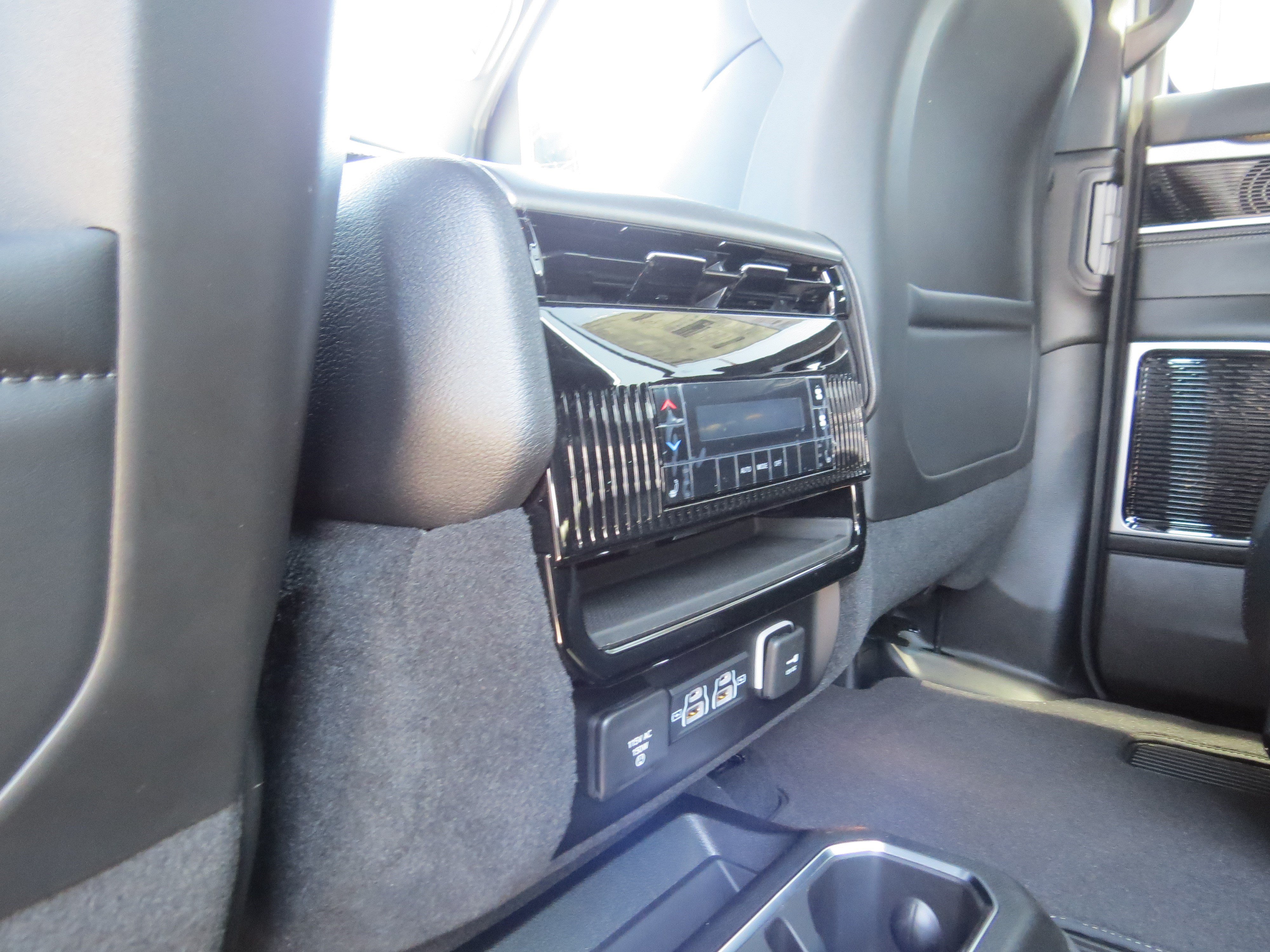 New 2026 Jeep Grand Wagoneer Limited AWD/4WD image 16