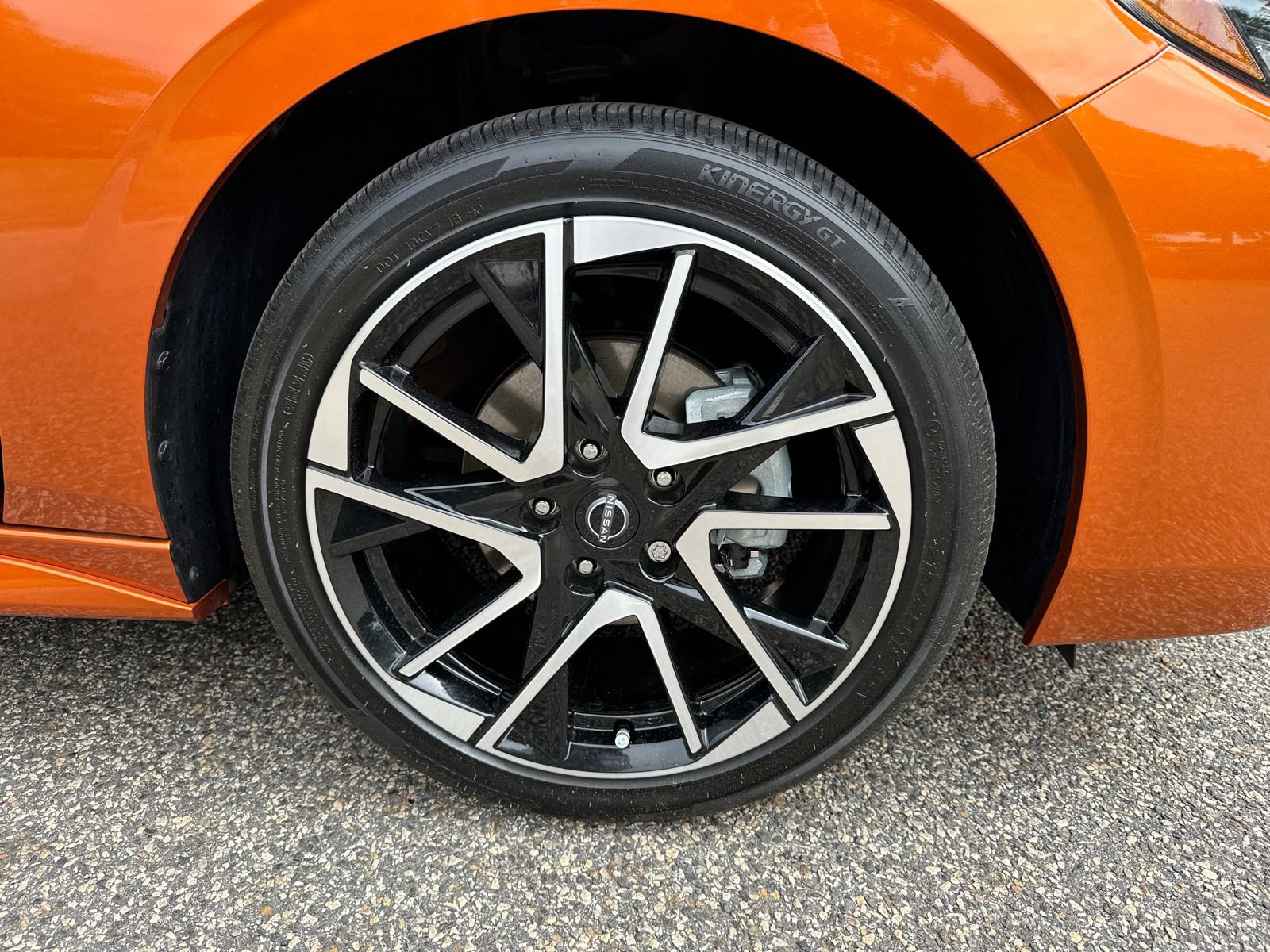 Certified 2025 Nissan Sentra SR w/ SR Premium Package FWD image 10
