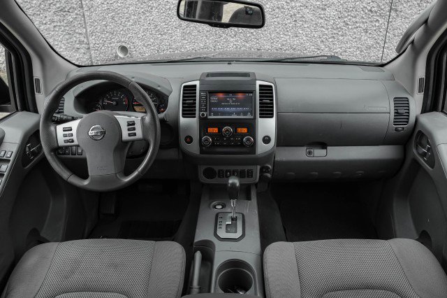 Used 2021 Nissan Frontier SV w/ Midnight Edition Floor Mats image 19