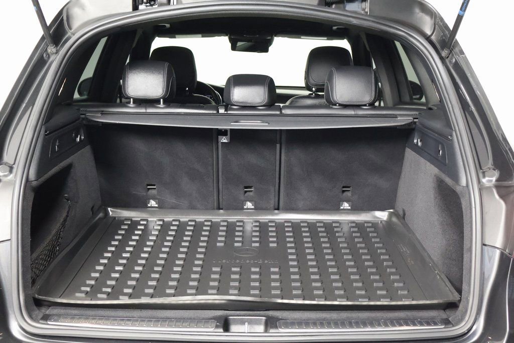 Used 2020 Mercedes-Benz GLC 300 4MATIC image 14