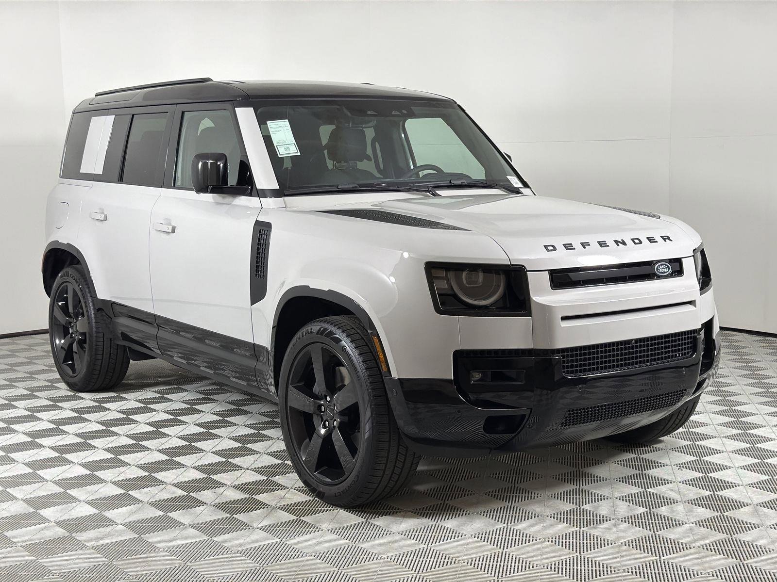 New 2026 Land Rover Defender 110 X-Dynamic SE image 7