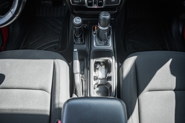 Used 2021 Jeep Wrangler Unlimited Sahara image 37