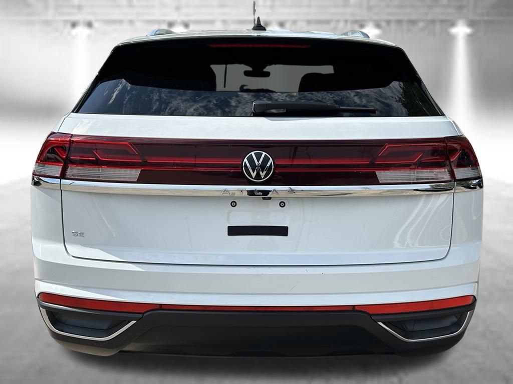 Used 2024 Volkswagen Atlas Cross Sport SE FWD image 5