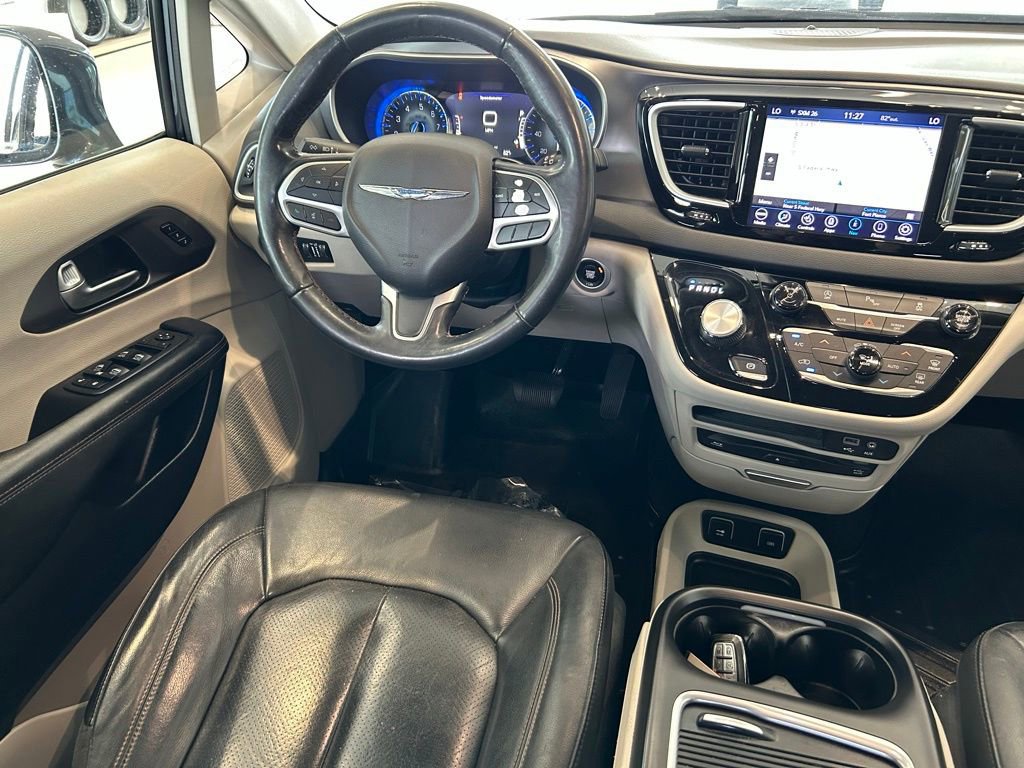 Used 2020 Chrysler Pacifica Touring-L Plus FWD image 9