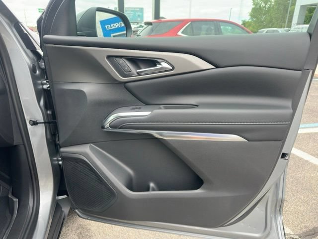 New 2026 Chevrolet Traverse LT w/ Driver Confidence Package AWD/4WD image 10