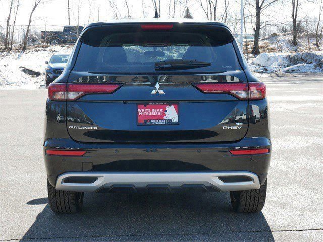 Used 2025 Mitsubishi Outlander SE image 6