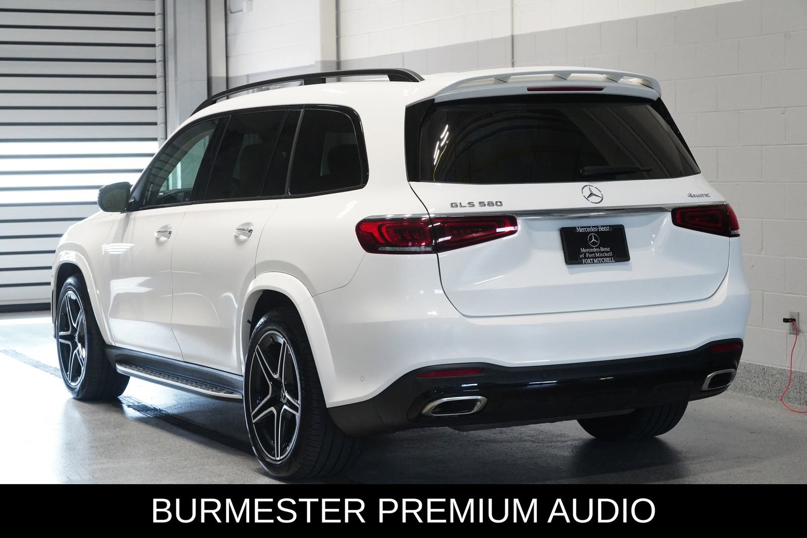 Used 2023 Mercedes-Benz GLS 580 4MATIC image 4