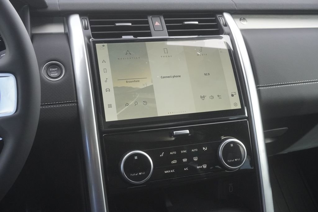 New 2026 Land Rover Discovery Limited Edition image 15