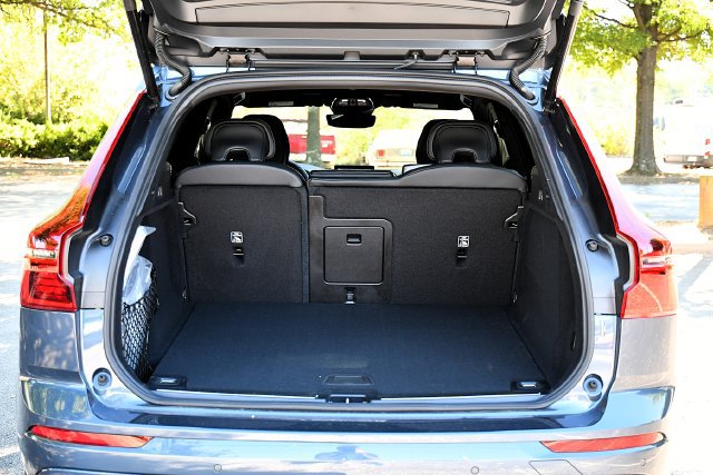 New 2026 Volvo XC60 B5 Ultra w/ Climate Package AWD/4WD image 28