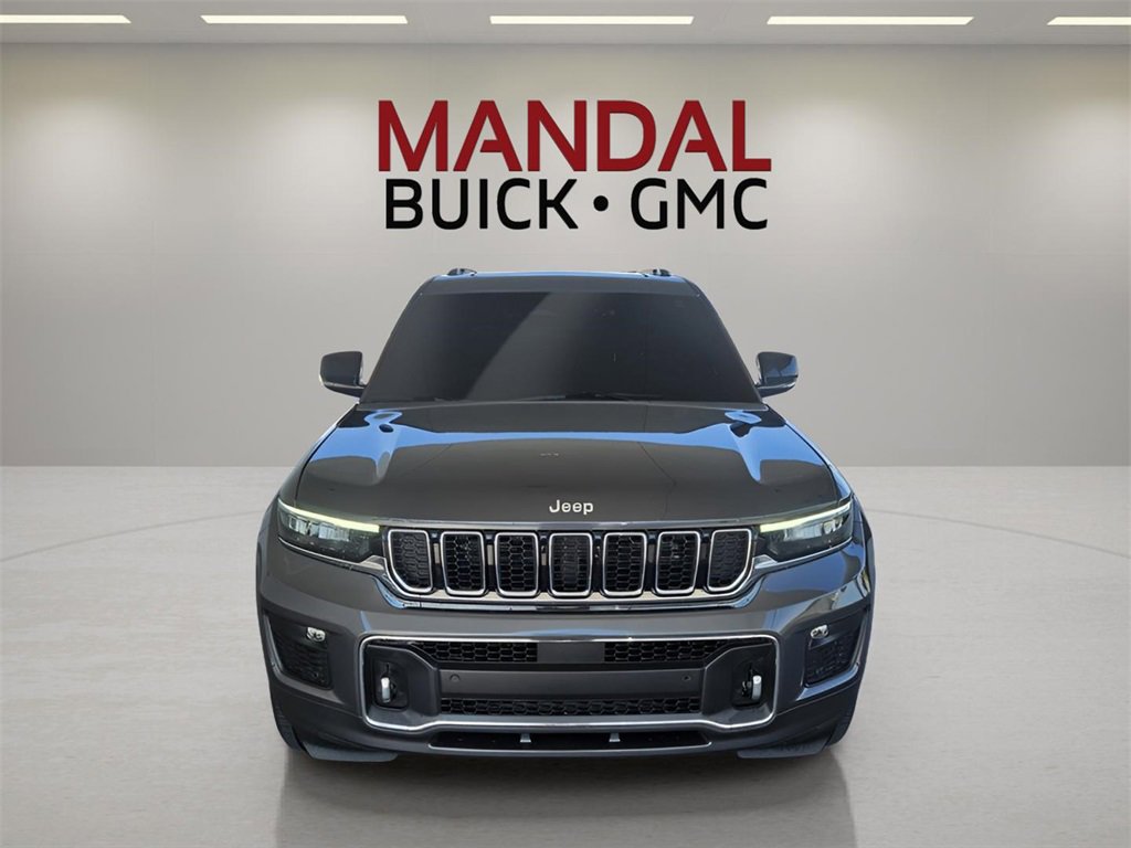 Used 2024 Jeep Grand Cherokee L Overland w/ Luxury Tech Group IV image 3