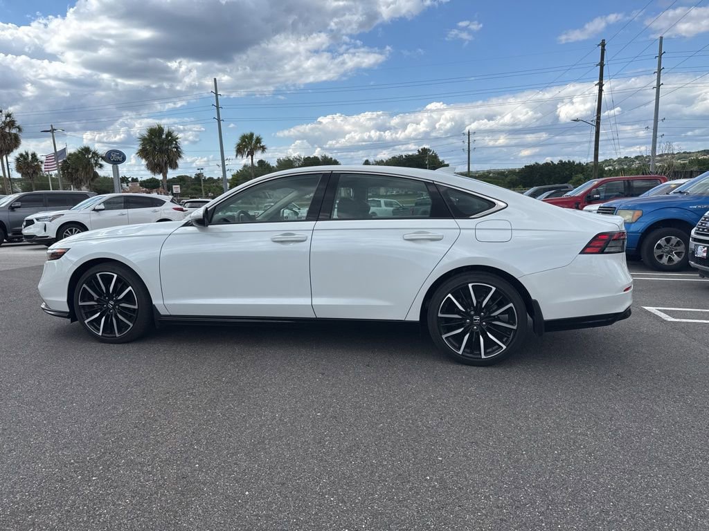 Used 2023 Honda Accord Touring image 4