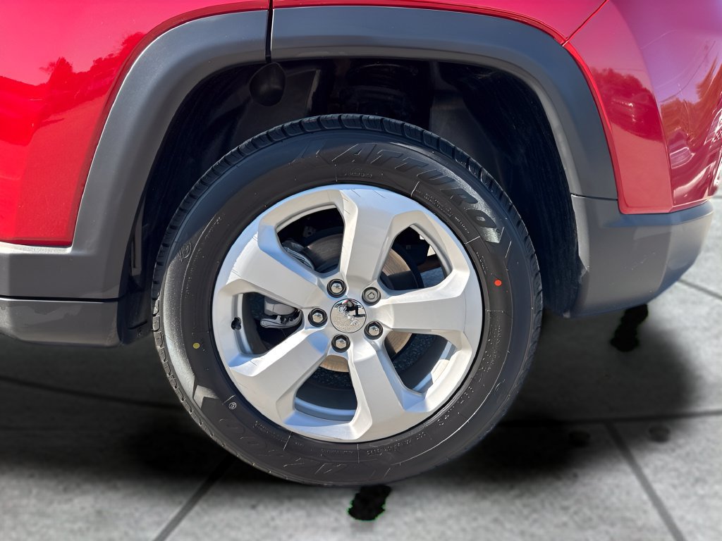Used 2019 Jeep Compass Latitude w/ Popular Equipment Group FWD image 32