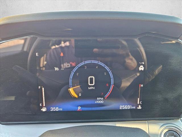 Used 2025 Chevrolet Trax LT image 11