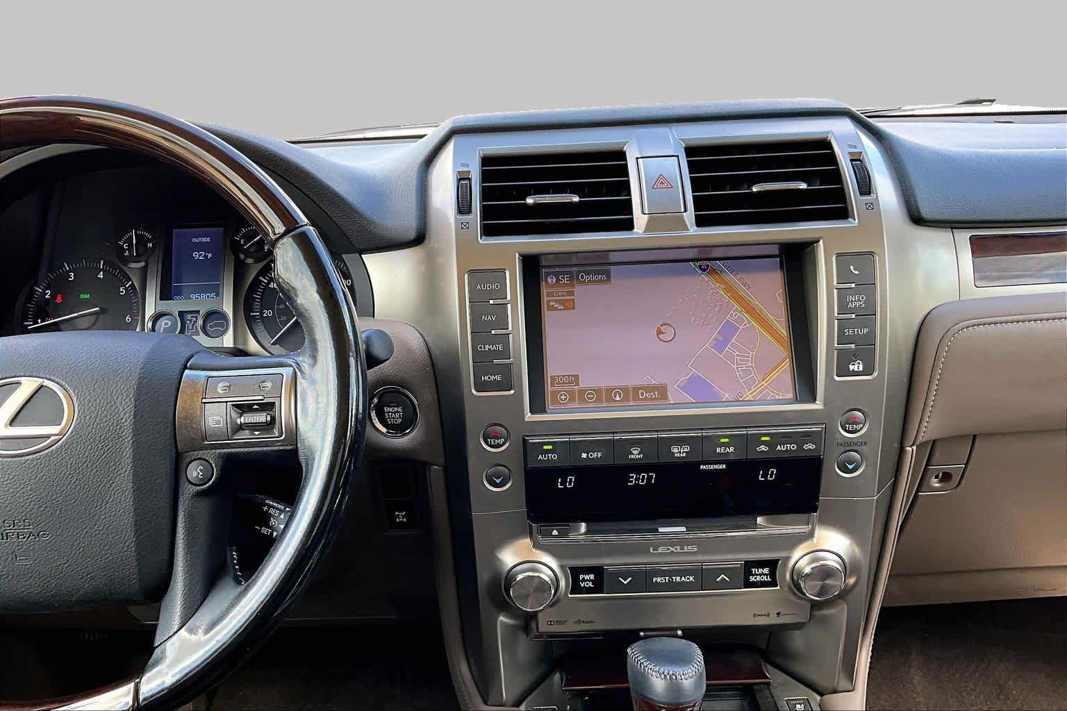 Used 2017 Lexus GX 460 Premium w/ Premium Package AWD/4WD image 7