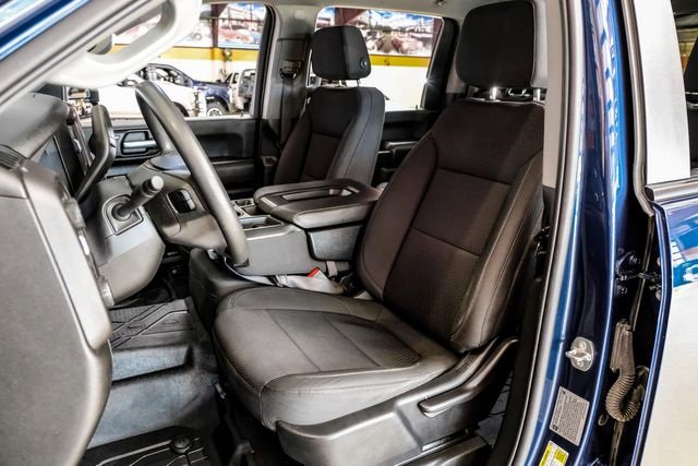 Used 2023 Chevrolet Silverado 2500 Custom w/ Custom Convenience Package image 28