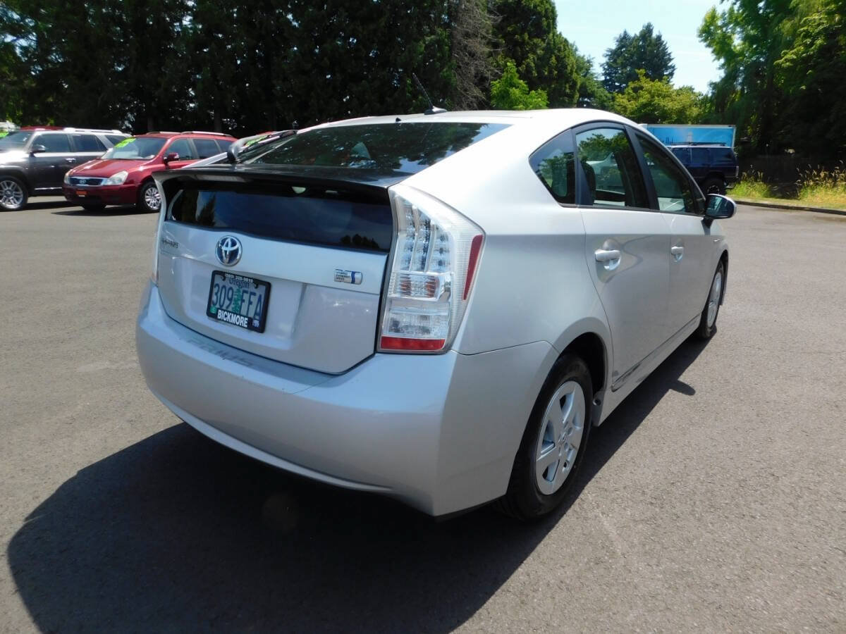 Used 2011 Toyota Prius Two FWD image 2