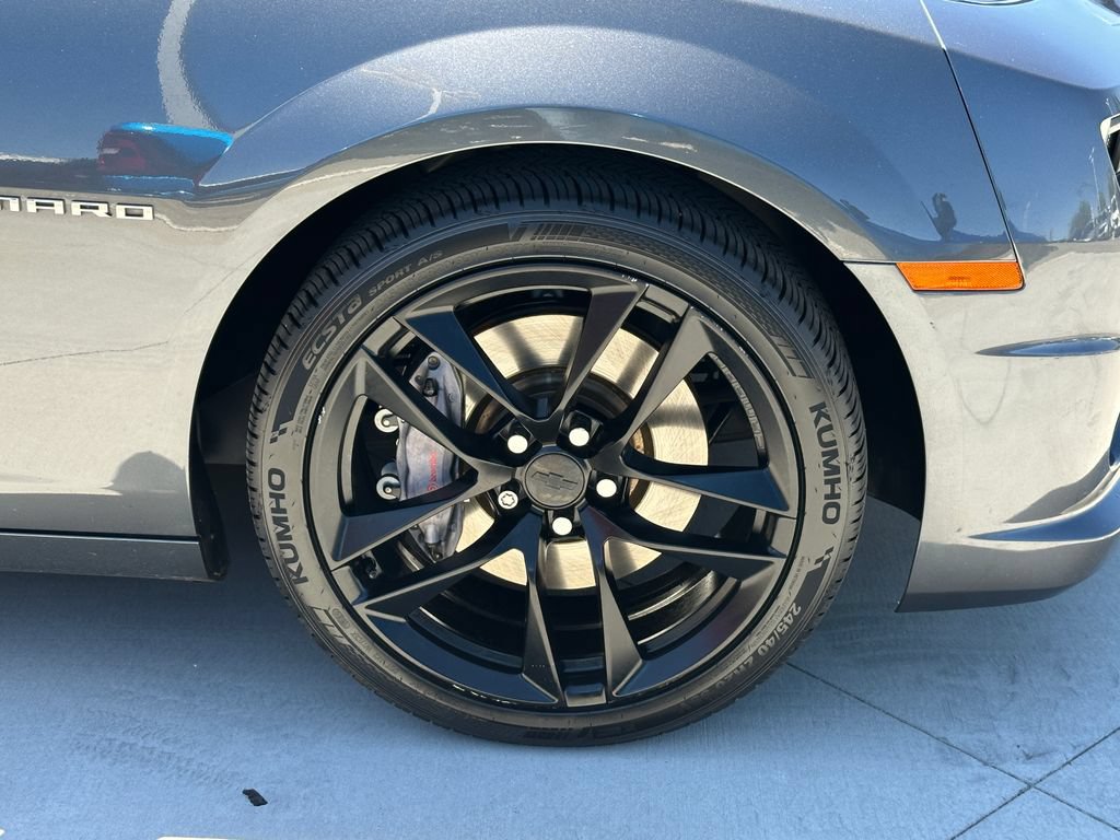 Used 2010 Chevrolet Camaro SS RWD image 16