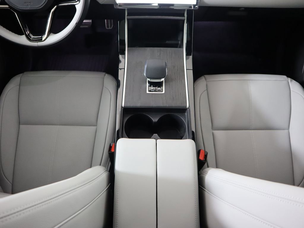 New 2026 Land Rover Range Rover Velar Dynamic SE image 17