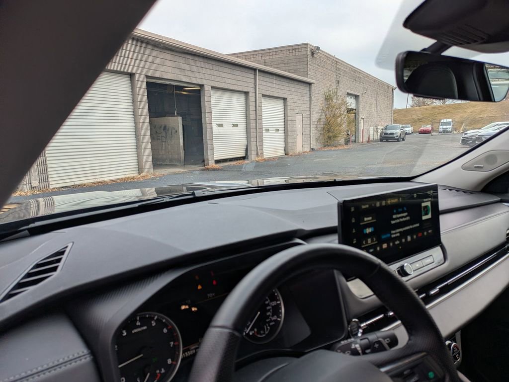 Used 2025 Mitsubishi Outlander SE image 14