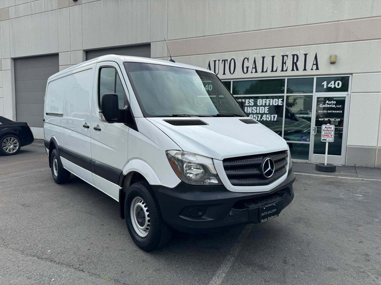 Used 2017 Mercedes-Benz Sprinter 2500 image 4