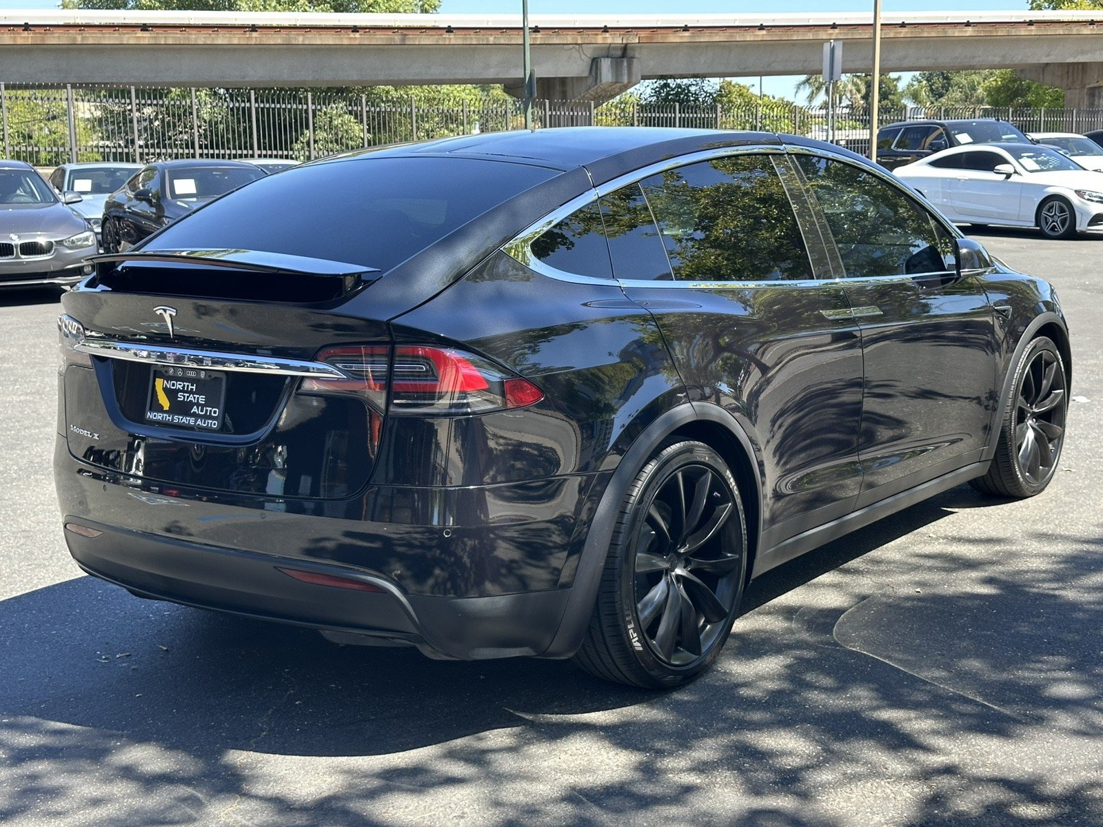 Used 2018 Tesla Model X 75D AWD/4WD image 8