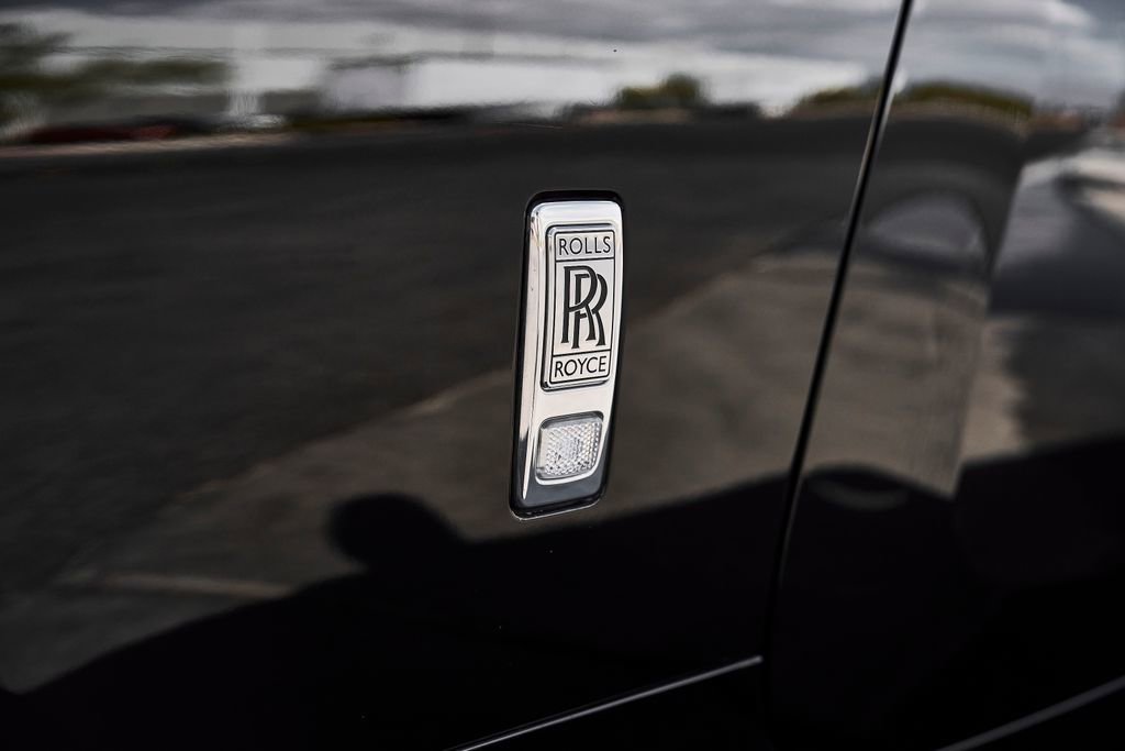 Used 2018 Rolls-Royce Dawn RWD image 9