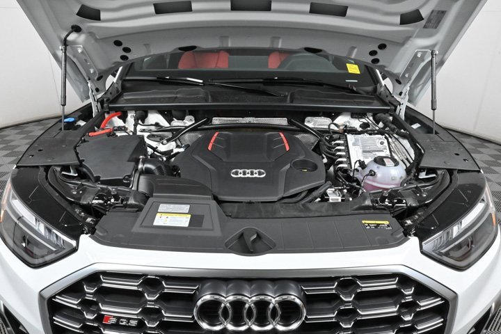 New 2025 Audi SQ5 Premium Plus image 32