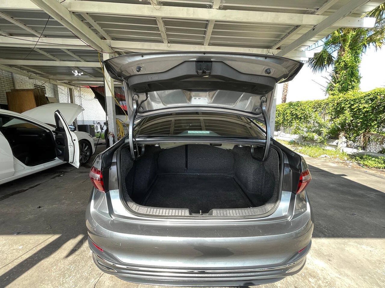 Used 2022 Volkswagen Jetta SEL FWD image 17