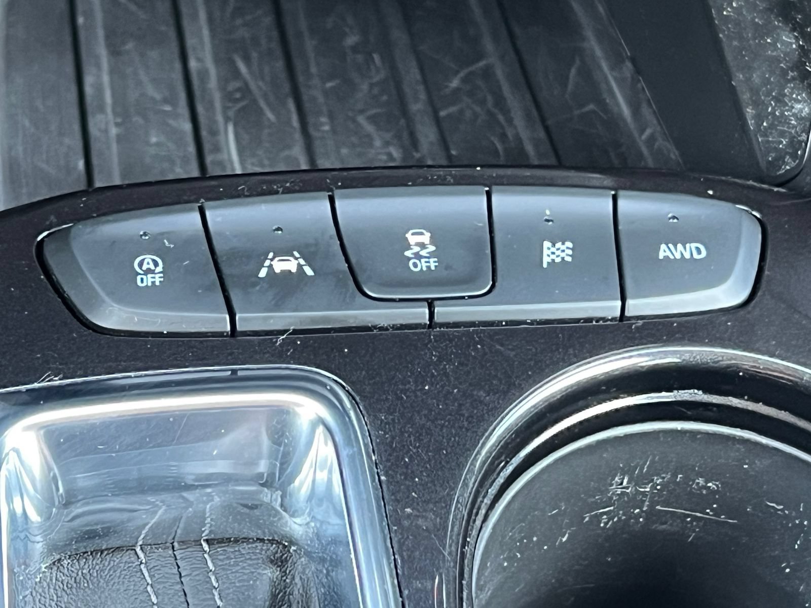 Certified 2024 Chevrolet TrailBlazer LT w/ LT Cold Weather Package AWD/4WD image 30