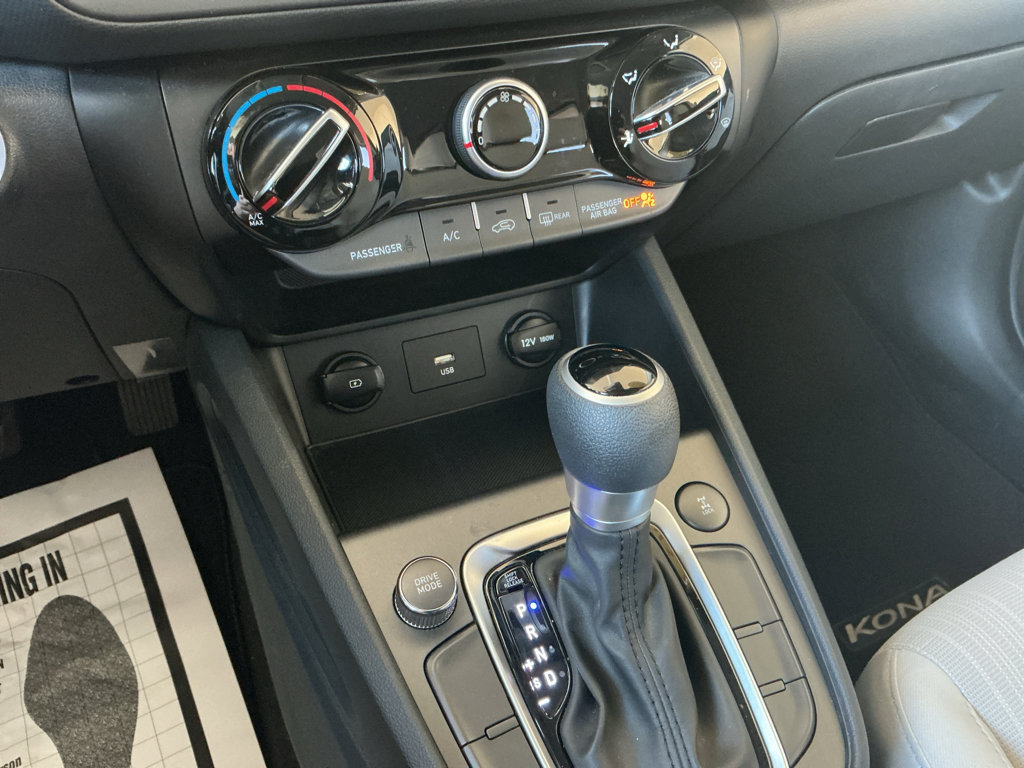 Certified 2023 Hyundai Kona SEL AWD/4WD image 17
