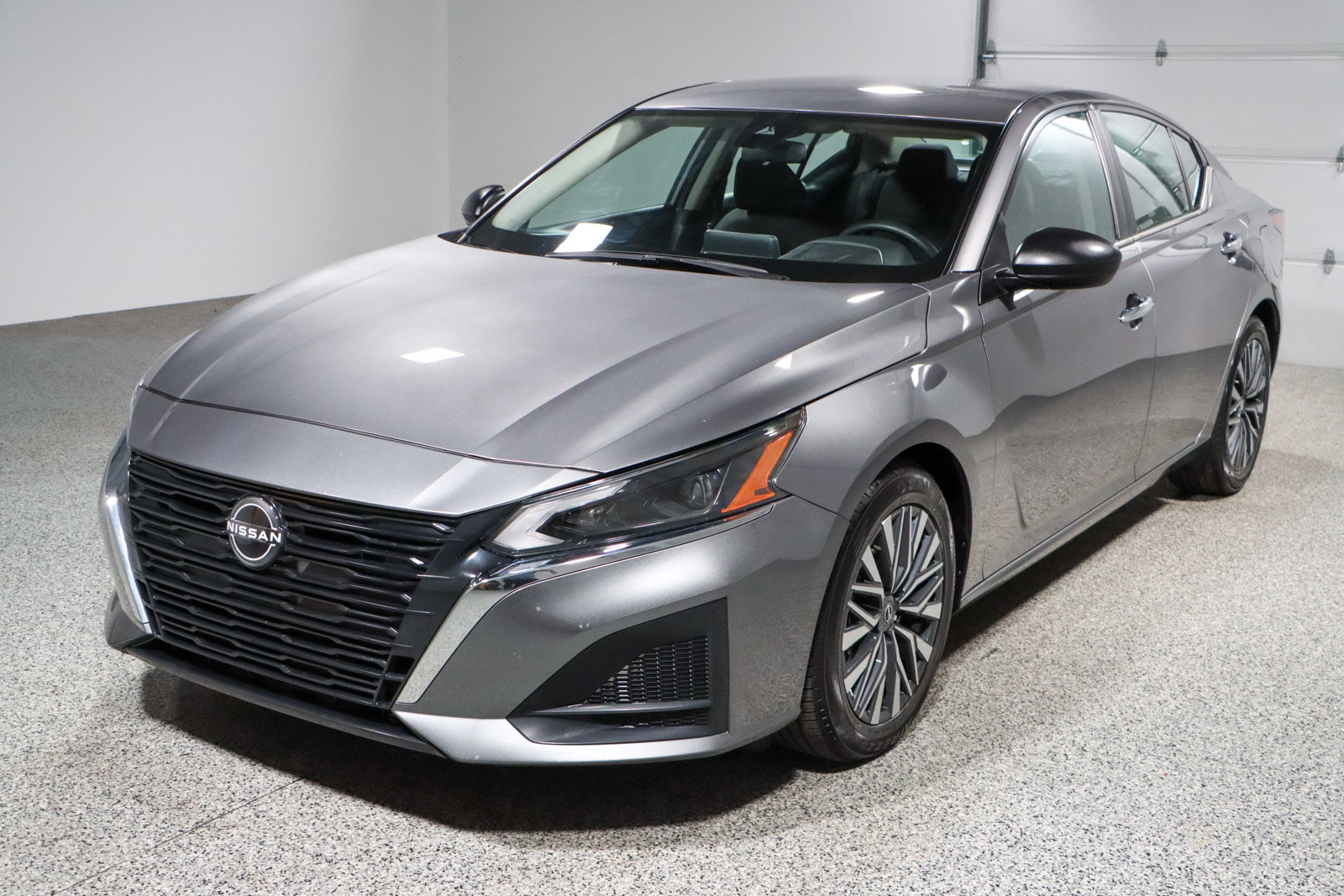 Used 2024 Nissan Altima 2.5 SV image 29