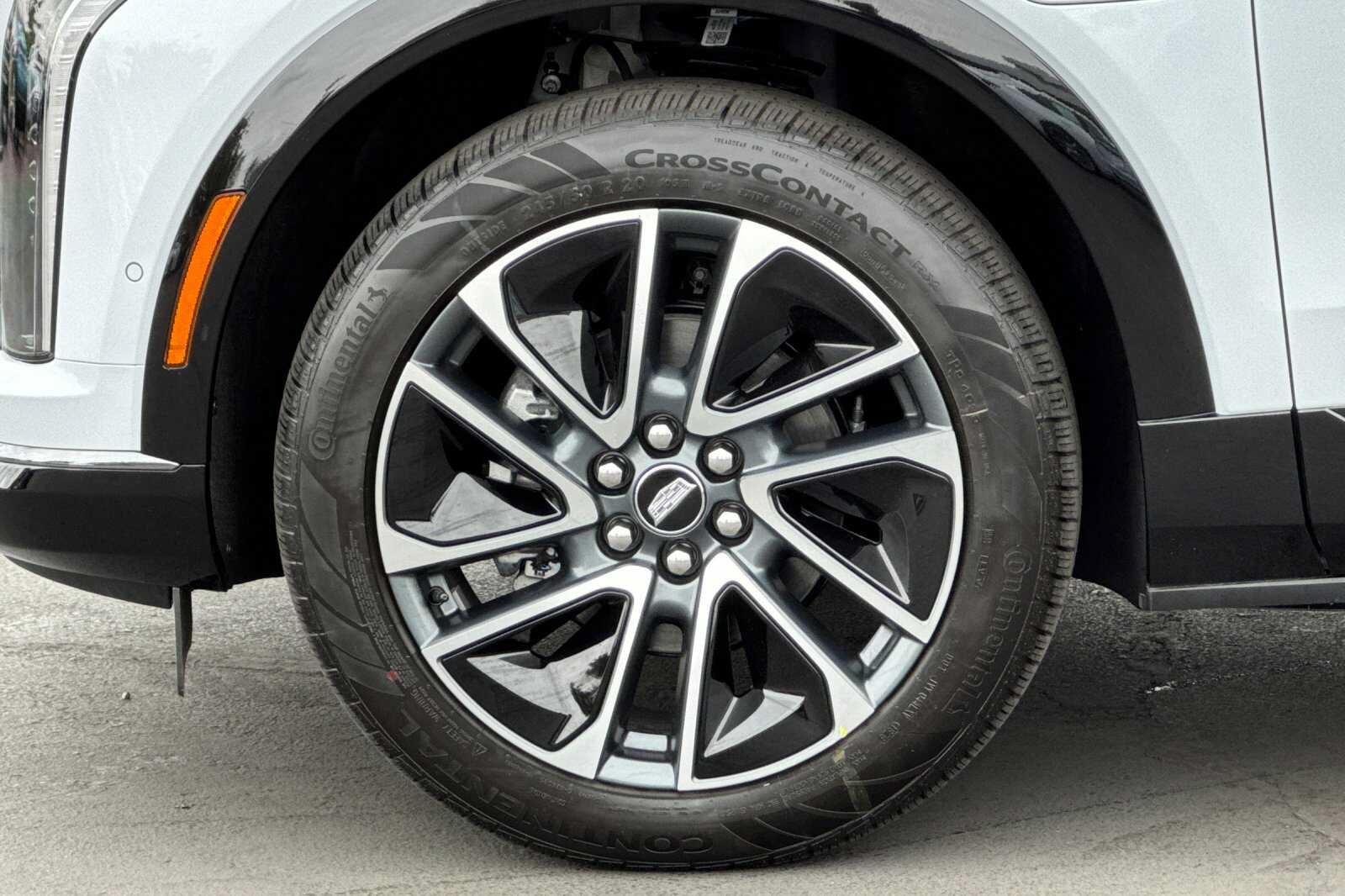 New 2027 Cadillac Optiq Sport w/ LPO, Floor Liner Package AWD/4WD image 53