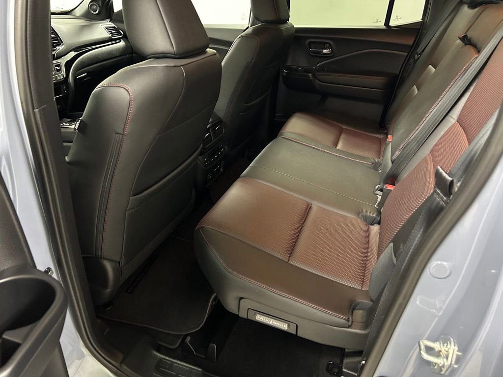 Used 2025 Honda Ridgeline Black Edition image 14