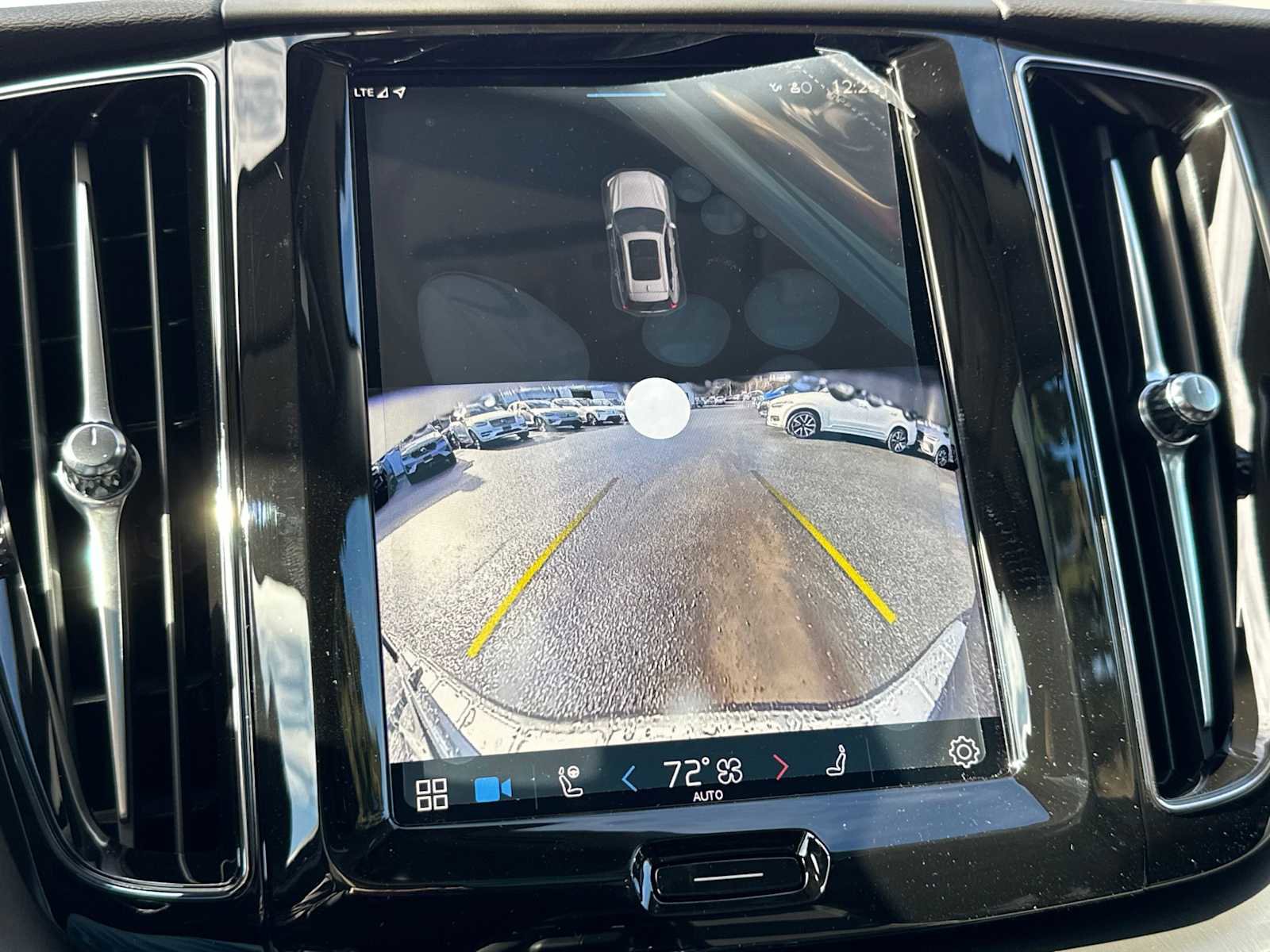 Used 2025 Volvo XC60 B5 Core w/ Protection Package Premier image 26