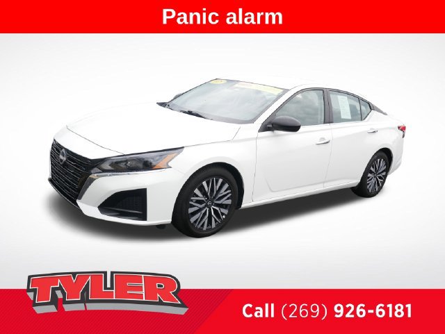 Used 2025 Nissan Altima 2.5 SV FWD image 3