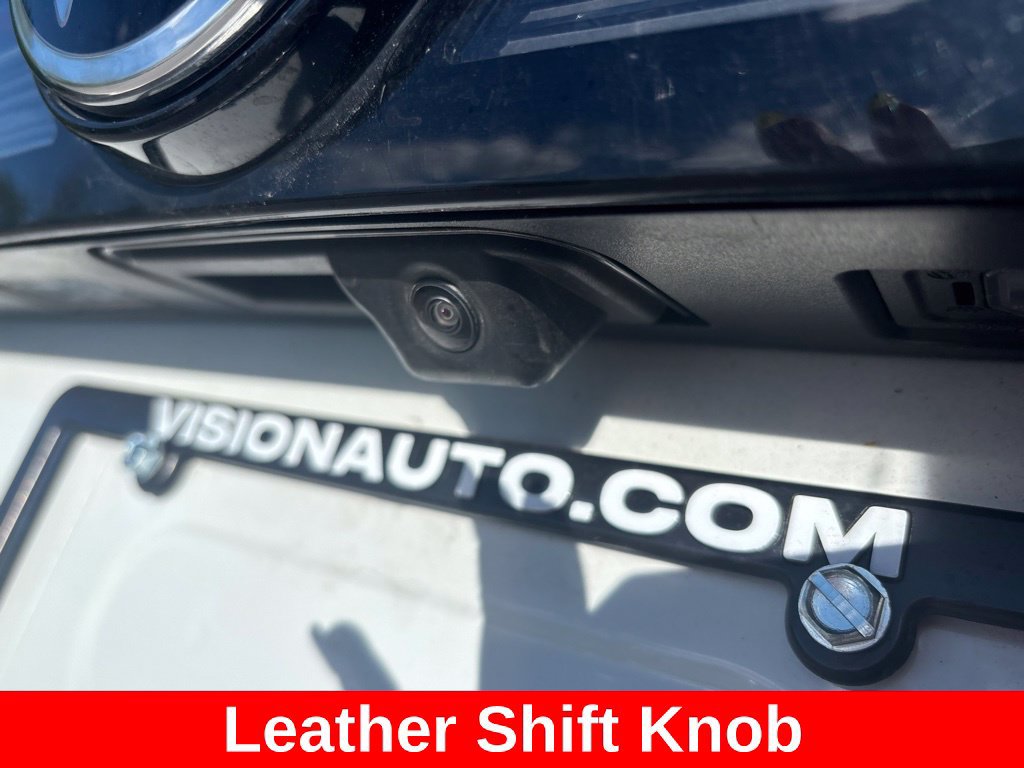 Used 2026 Volkswagen Taos SE AWD/4WD image 14
