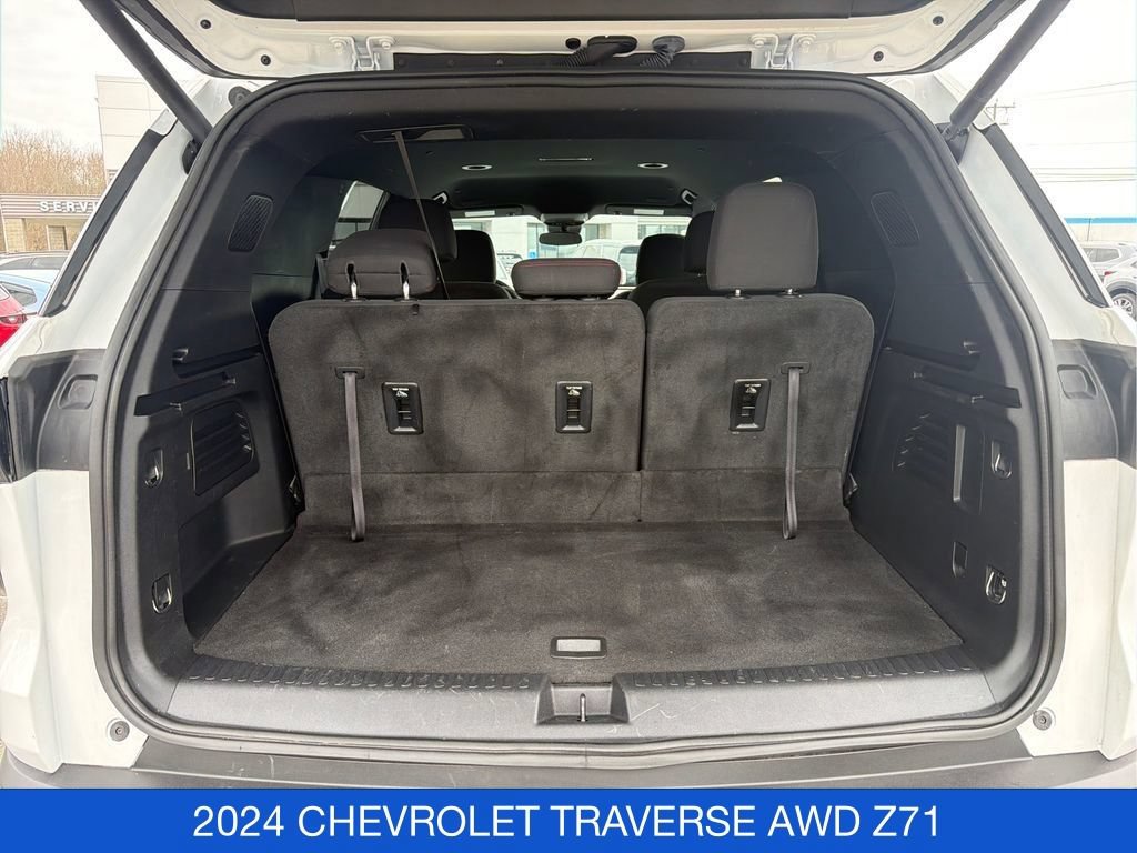 Used 2024 Chevrolet Traverse Z71 AWD/4WD image 14