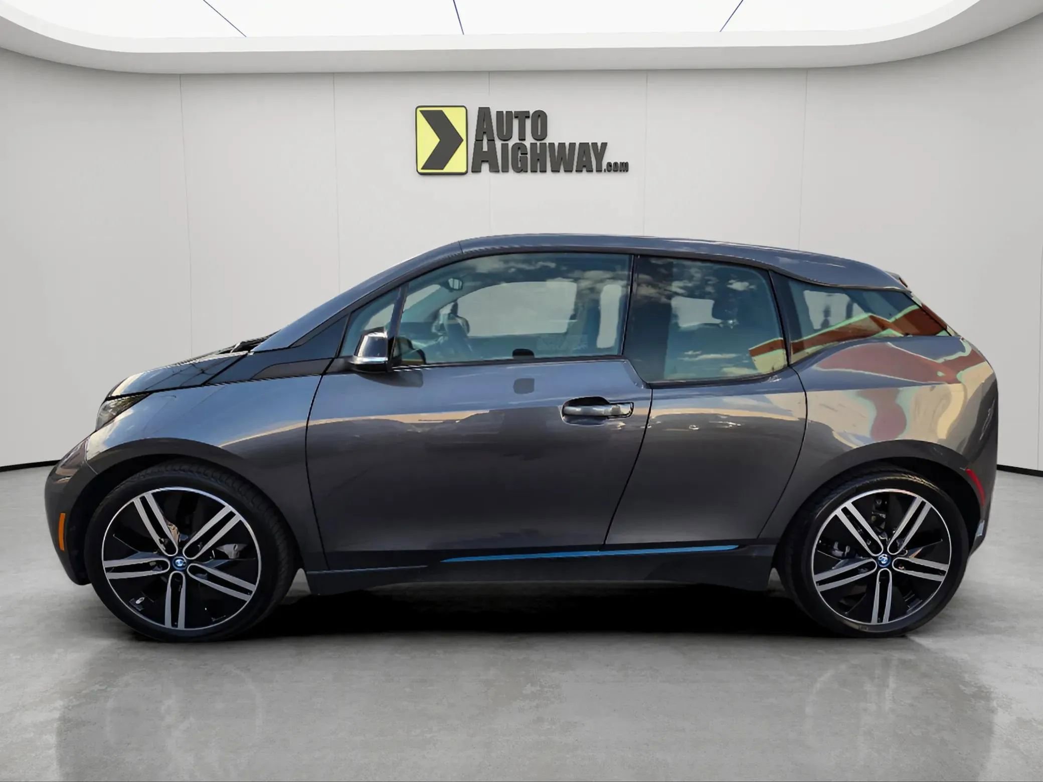 Used 2017 BMW i3 image 6
