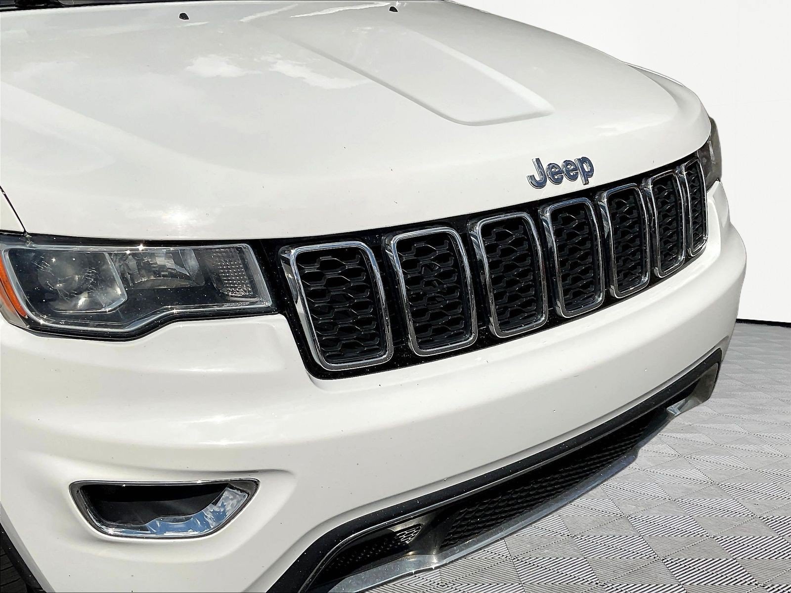 Used 2020 Jeep Grand Cherokee Limited w/ Luxury Group II AWD/4WD image 34