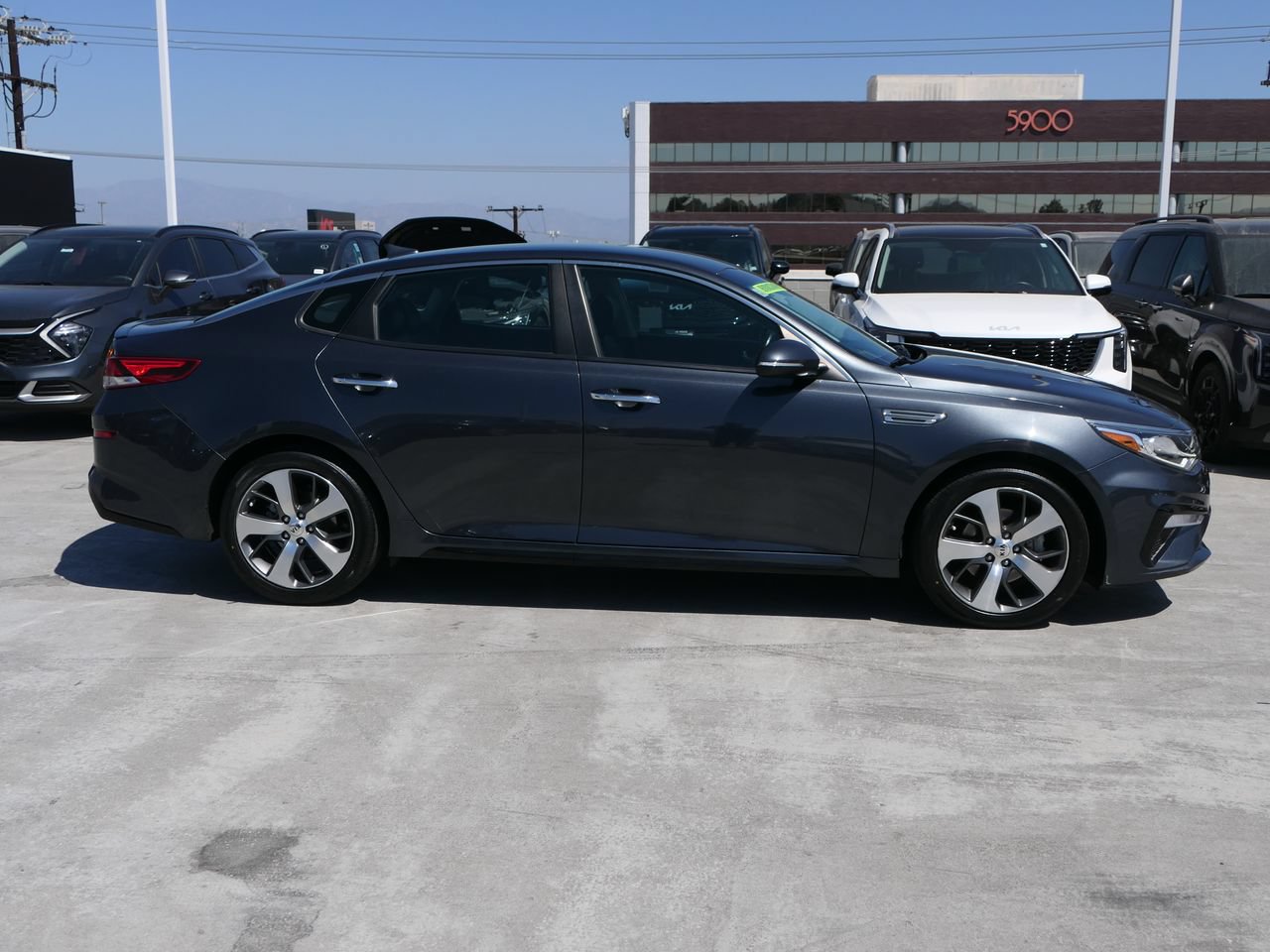 Used 2020 Kia Optima S FWD image 2