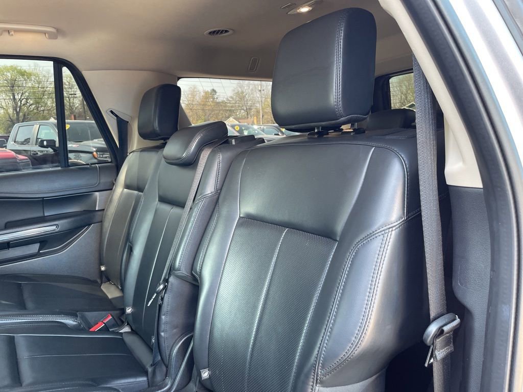 Used 2022 Ford Expedition Max XLT AWD/4WD image 42