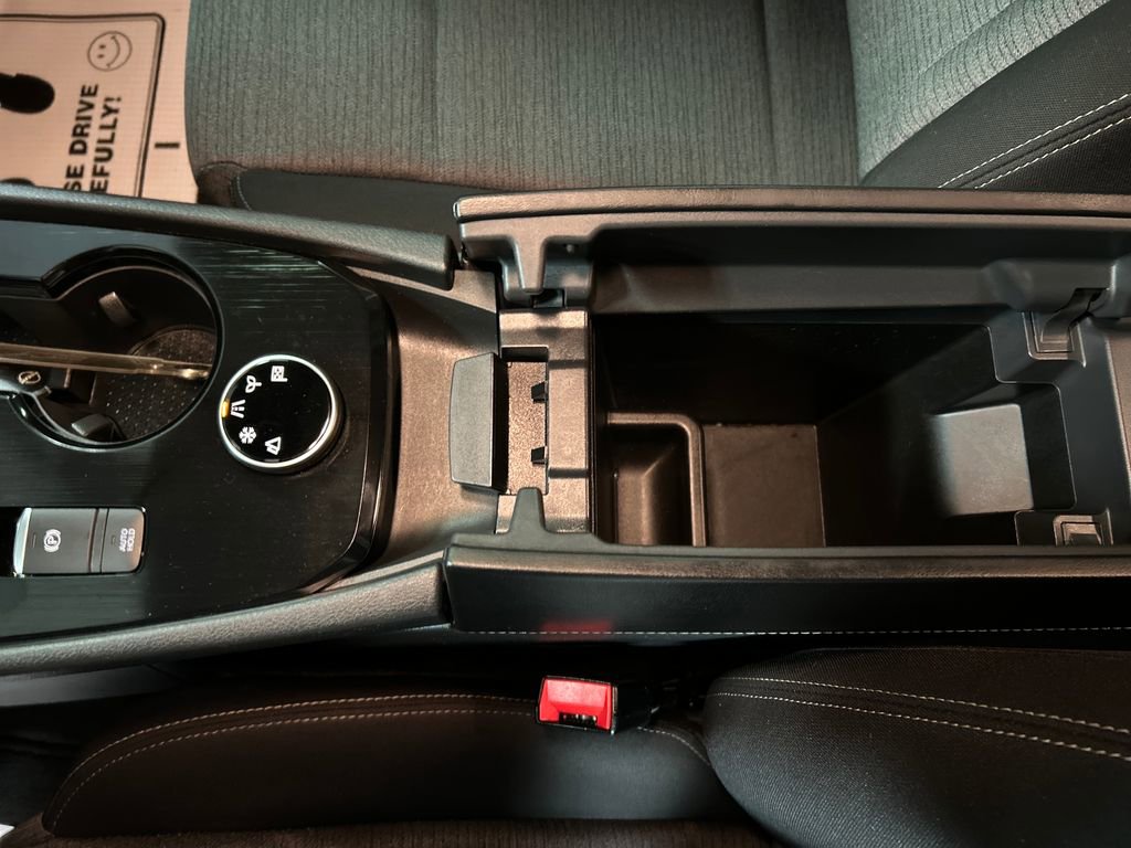 Used 2023 Nissan Rogue SV image 19