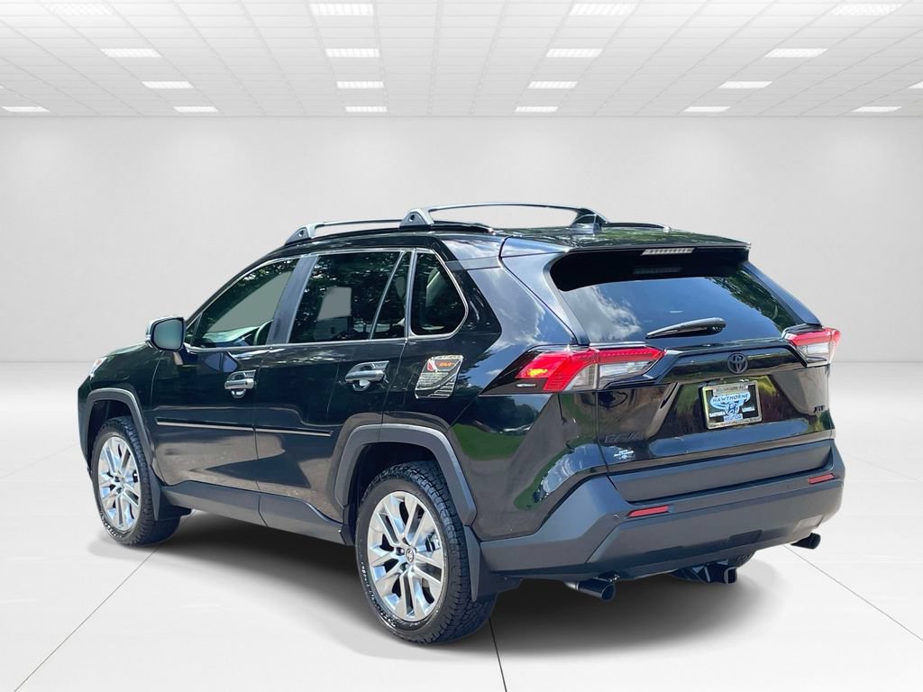 Used 2025 Toyota RAV4 XLE Premium w/ Weather Package FWD image 4