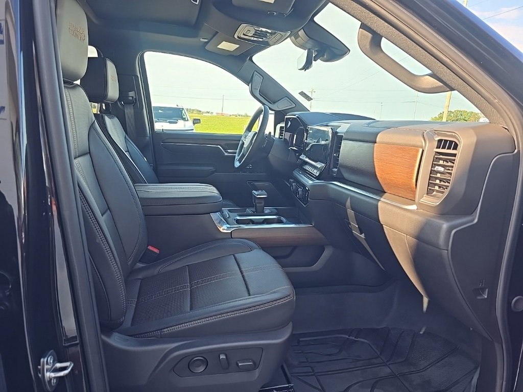 Used 2024 Chevrolet Silverado 1500 High Country w/ High Country Premium Package image 23