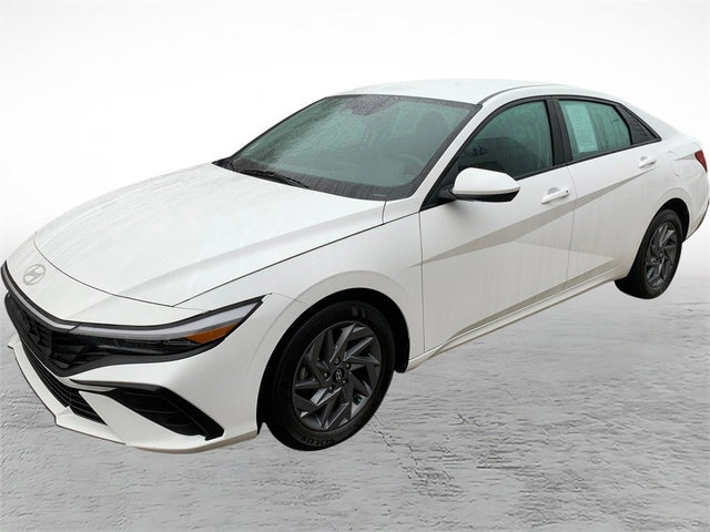 Used 2024 Hyundai Elantra Blue image 6