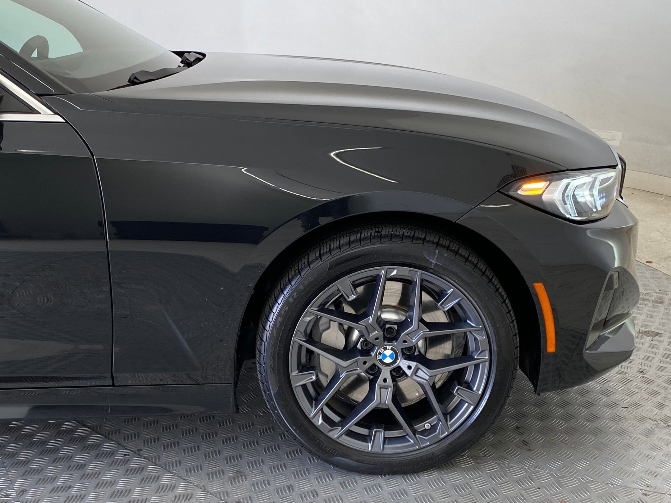 Used 2025 BMW 330i xDrive 330i xDrive w/ Convenience Package image 11