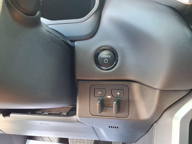 Used 2025 Toyota Sequoia Platinum AWD/4WD image 19