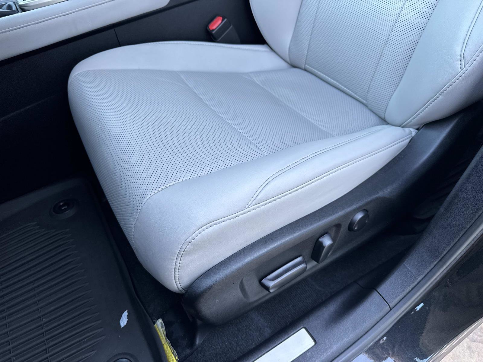 Used 2022 Lexus RX 350 FWD w/ Premium Package image 19