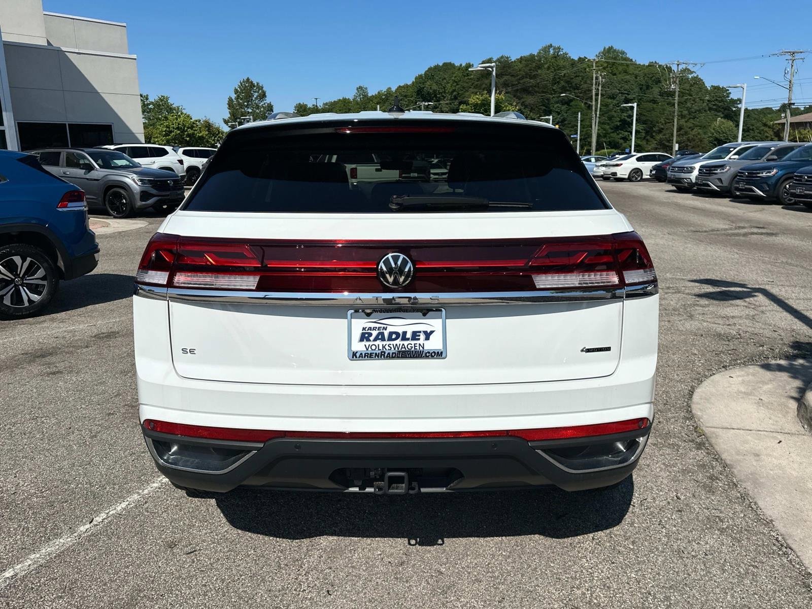 New 2025 Volkswagen Atlas Cross Sport SE image 14